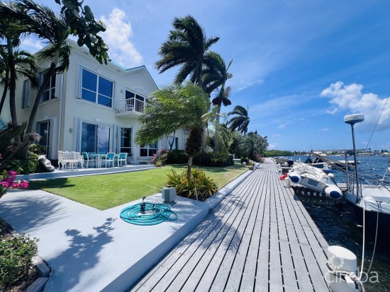 Rayleigh Quay Condo With Boat Dock